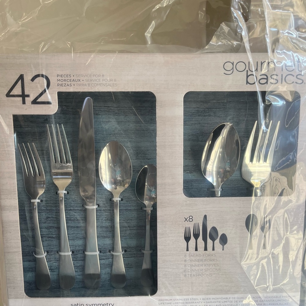 SATIN SYMMETRY 42 PIECE FLATWARE SET SERVICE FOR 8